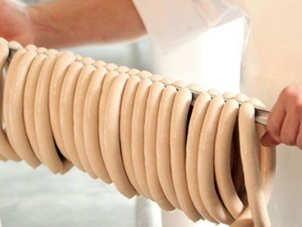 Wurst statt Lohn bekamen Mitarbeiter einer Fleischerei im Weinviertel. Wurst statt Lohn bekamen Mitarbeiter einer Fleischerei im Weinviertel.