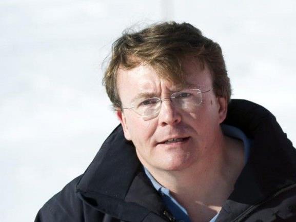 Zweiter Sohn von Königin Beatrix, Prinz Friso, wurde am 17. Februar 2012 beim Skifahren in Lech von einer Lawine verschüttet.