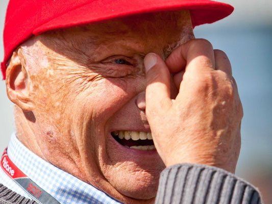 Niki Lauda zieht als erster Österreicher in die "Hall of Fame" des britischen Motor Sport Magazines ein. Niki Lauda zieht als erster Österreicher in die "Hall of Fame" des britischen Motor Sport Magazines ein.