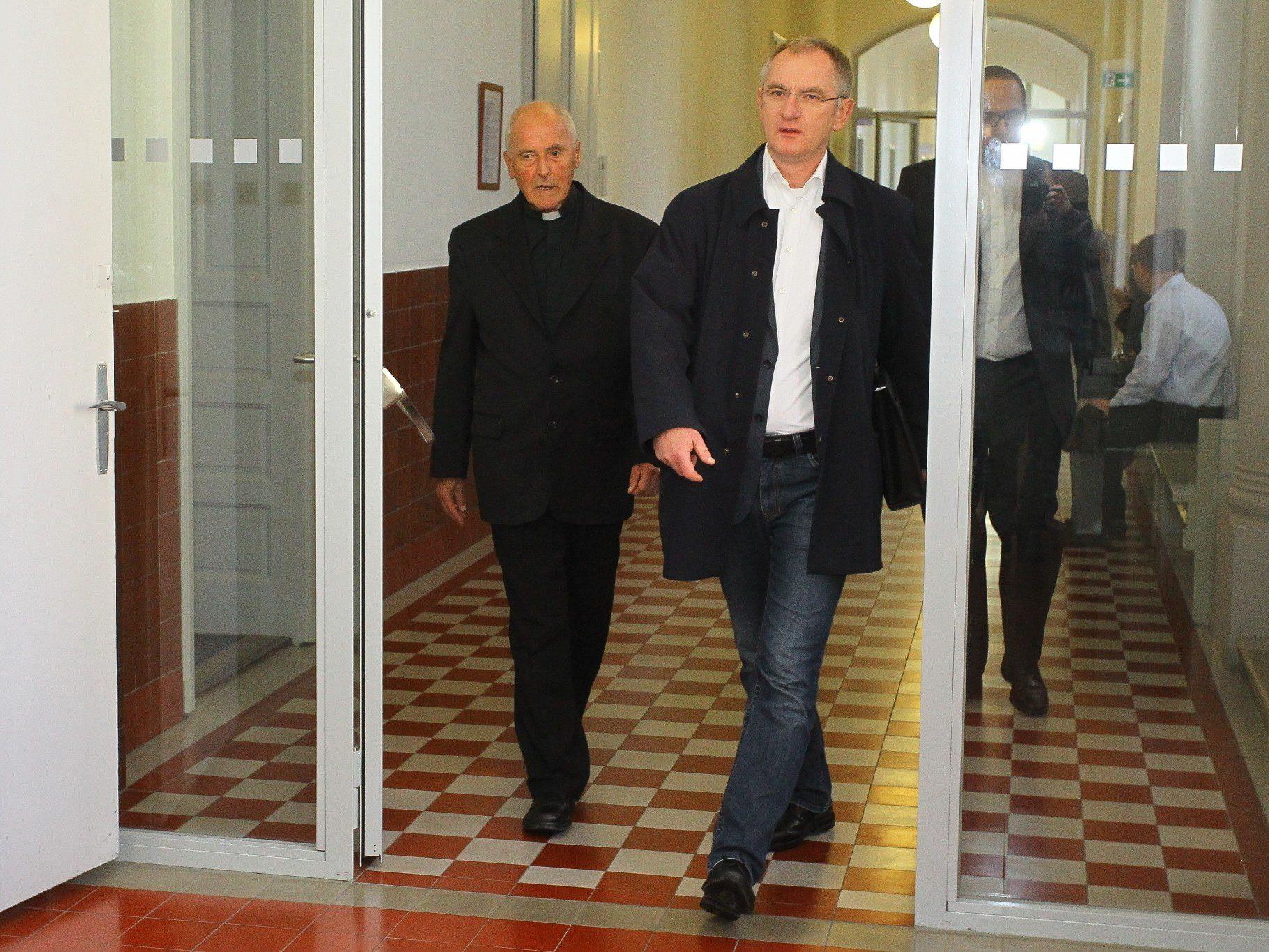 Heute entscheidet sich, ob das Kloster das erstinstanzliche Urteil akzeptiert oder nicht. Heute entscheidet sich, ob das Kloster das erstinstanzliche Urteil akzeptiert oder nicht.