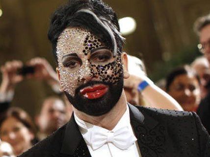 Ein romantischer Opernball für Harald Glööckler. Ein romantischer Opernball für Harald Glööckler.