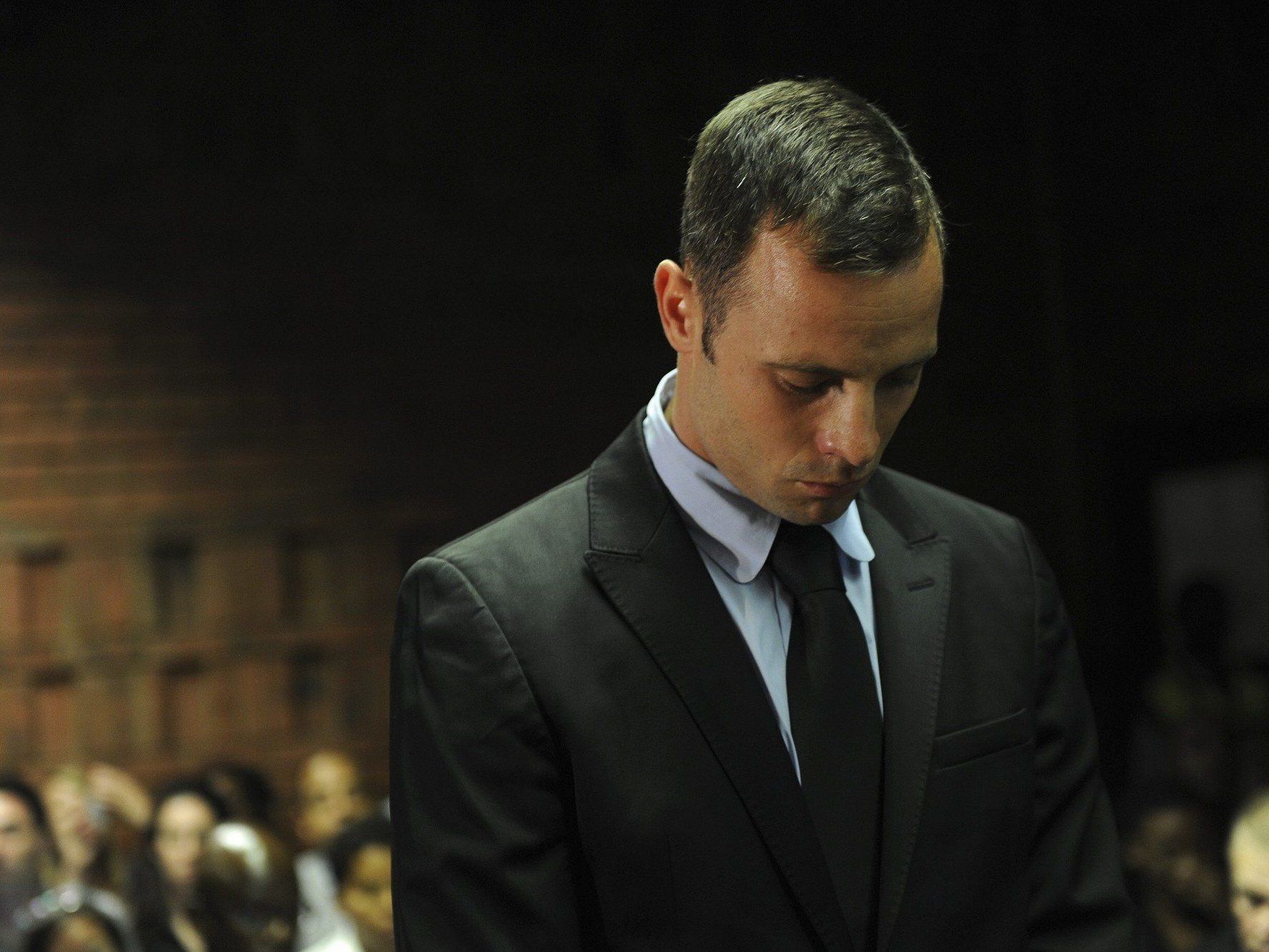 Das Gericht in Pretoria will am Mittwoch über eine mögliche Freilassung von Pistorius auf Kaution entscheiden. Das Gericht in Pretoria will am Mittwoch über eine mögliche Freilassung von Pistorius auf Kaution entscheiden.