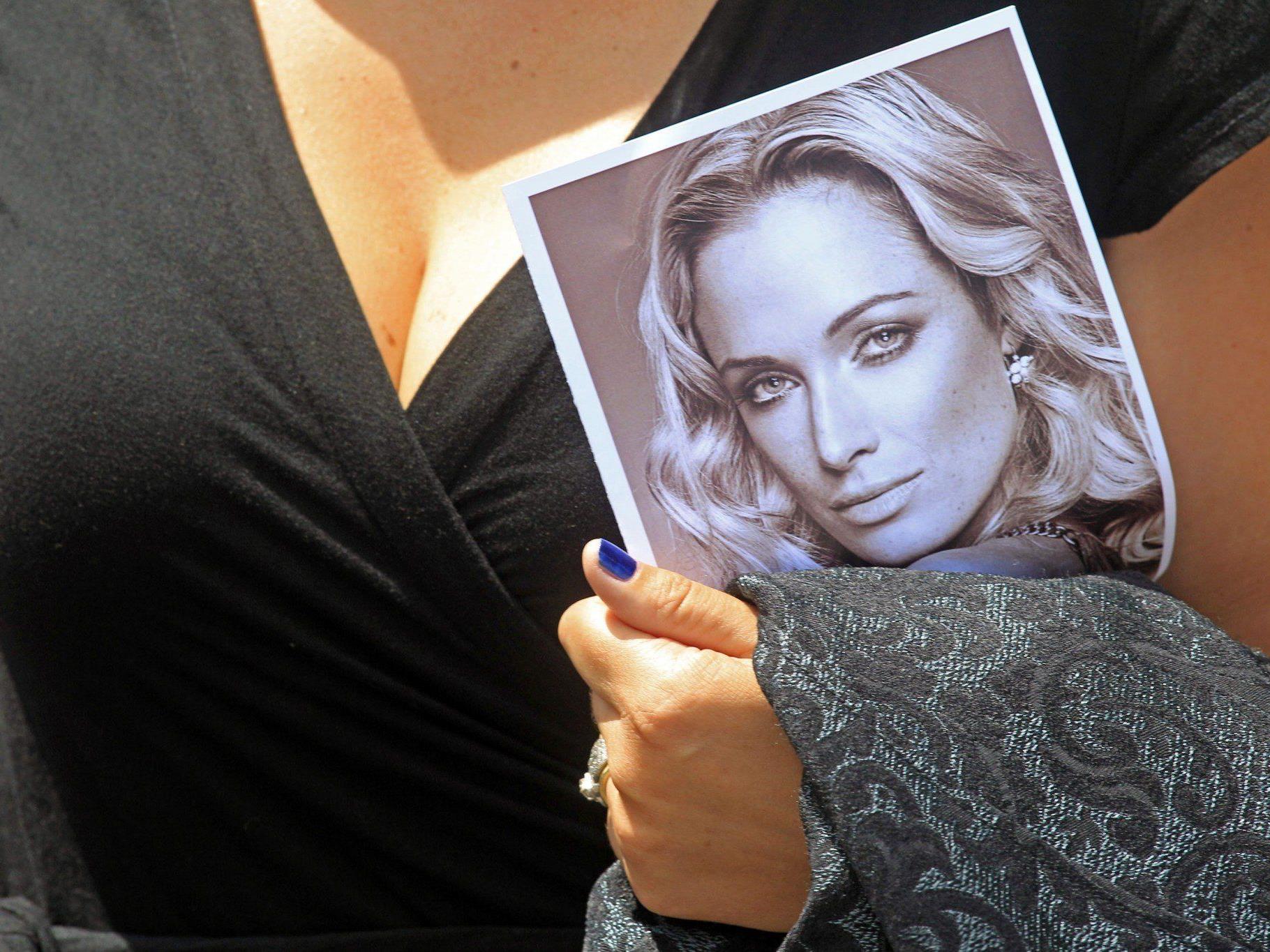 Abschied von Reeva Steenkamp in Port Elizabeth. Abschied von Reeva Steenkamp in Port Elizabeth.
