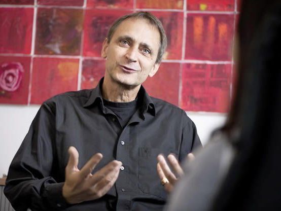 Humorvoll und lebensnah: Dr. Jürgen Stepien spricht über die Kunst gesund zu bleiben Humorvoll und lebensnah: Dr. Jürgen Stepien spricht über die Kunst gesund zu bleiben