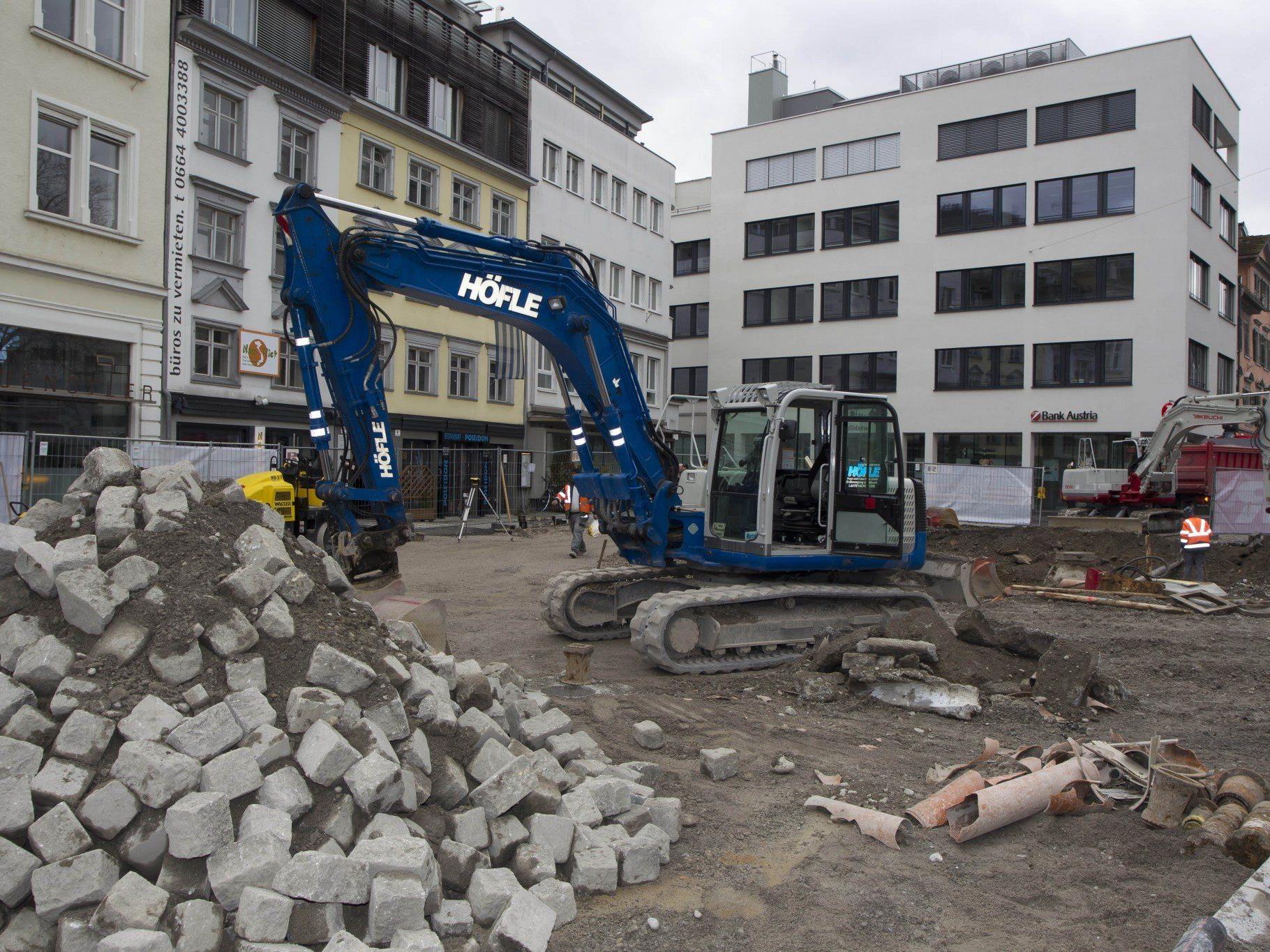 Baustelle Kornmarktplatz Bregenz: die Rathausstraße wird Anfang April unbefahrbar sein.