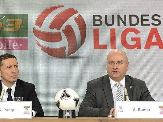Aus den drei Regionalligen gibt es zwei Aufsteiger Aus den drei Regionalligen gibt es zwei Aufsteiger