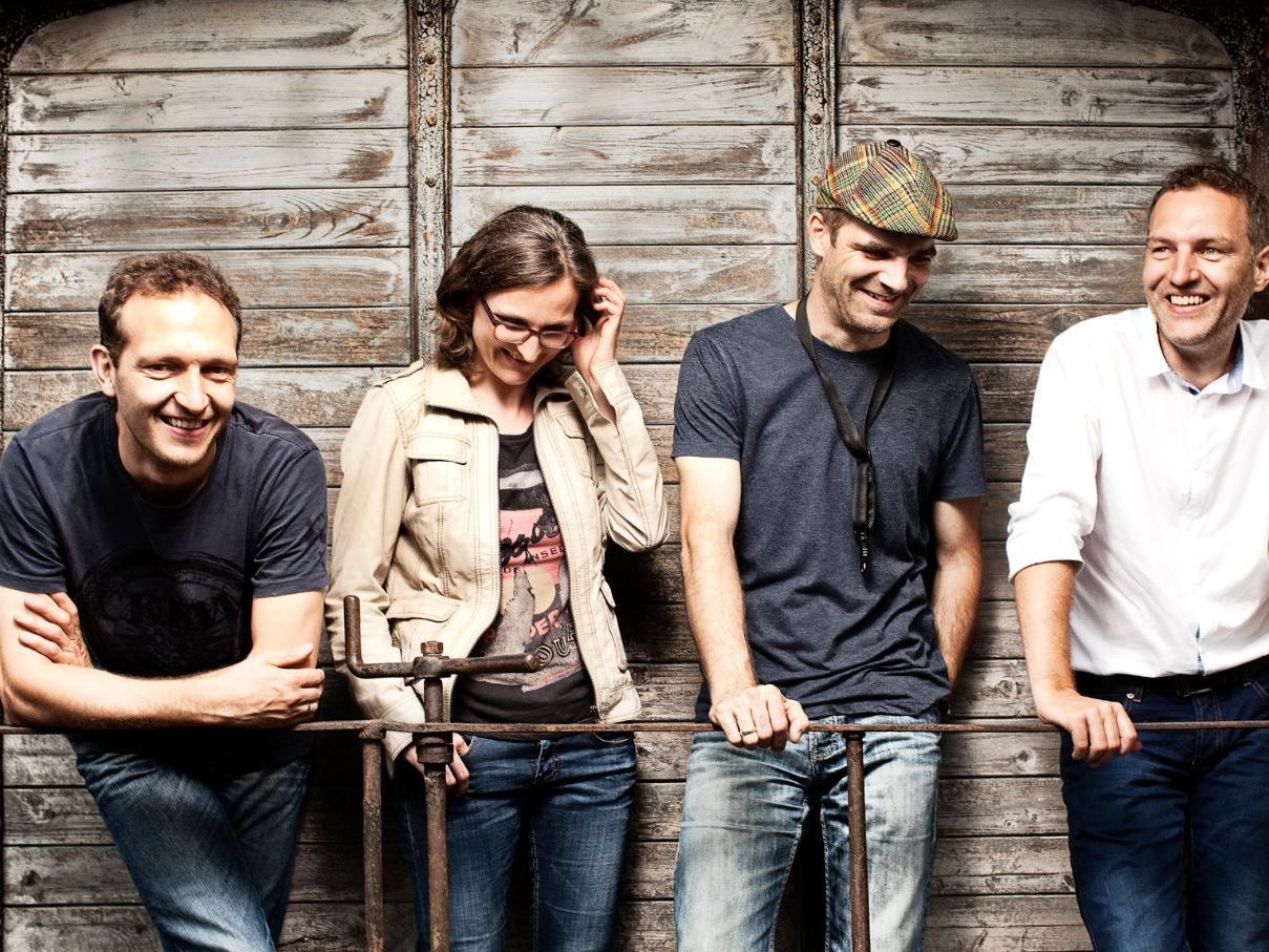 Michael Fetz (Kontrabass), Isabella Fink (Cello), Martin Franz (Saxophon), Marcel Fetz (Perkussion) Michael Fetz (Kontrabass), Isabella Fink (Cello), Martin Franz (Saxophon), Marcel Fetz (Perkussion)