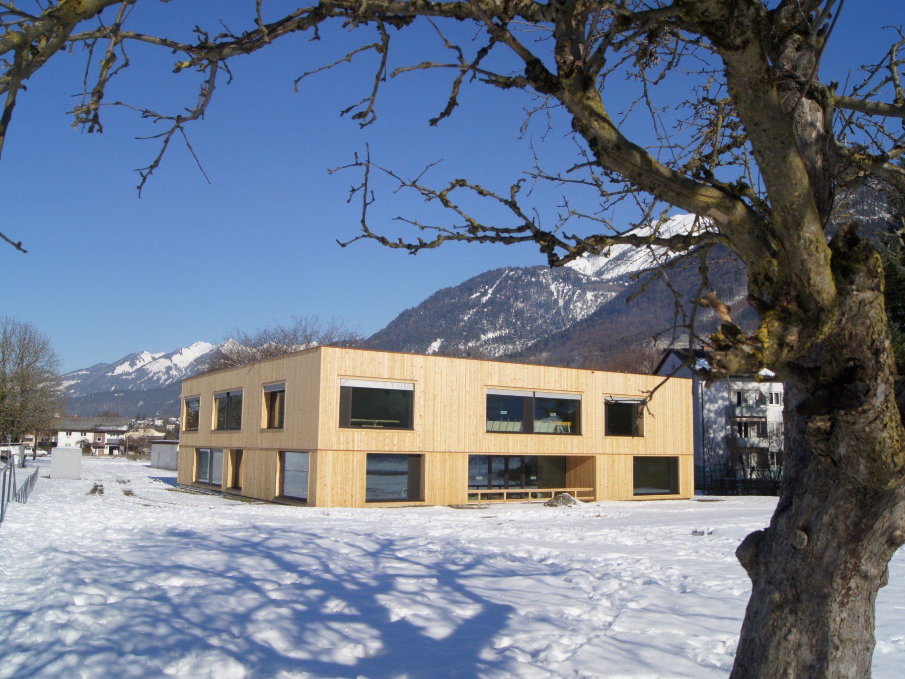 Der neue Susi Weigel-Kindergarten geht mit dem Kindergartenjahr 2013/14 in Betrieb. Der neue Susi Weigel-Kindergarten geht mit dem Kindergartenjahr 2013/14 in Betrieb.