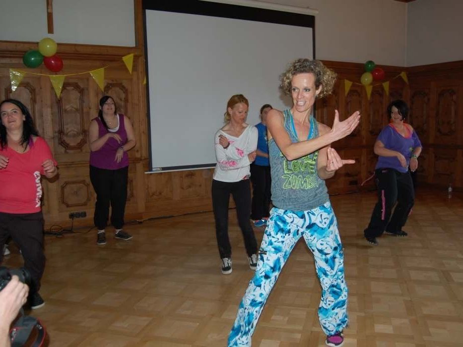 Beim Tanzen hatten die Kinder sichtlich Spaß. Beim Tanzen hatten die Kinder sichtlich Spaß.