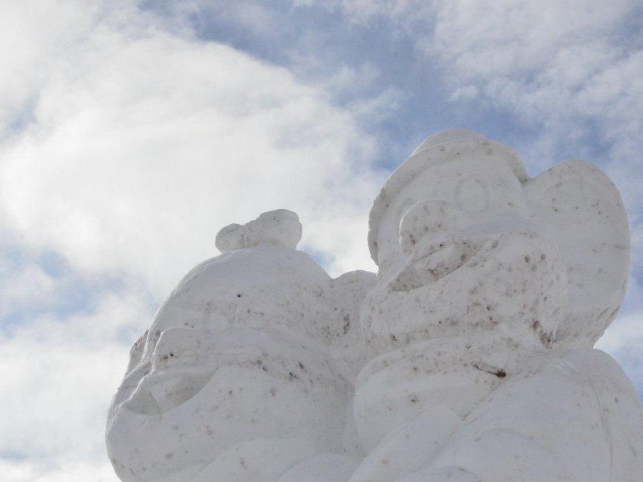 Schneeskulptur Sonnenkopf 2013