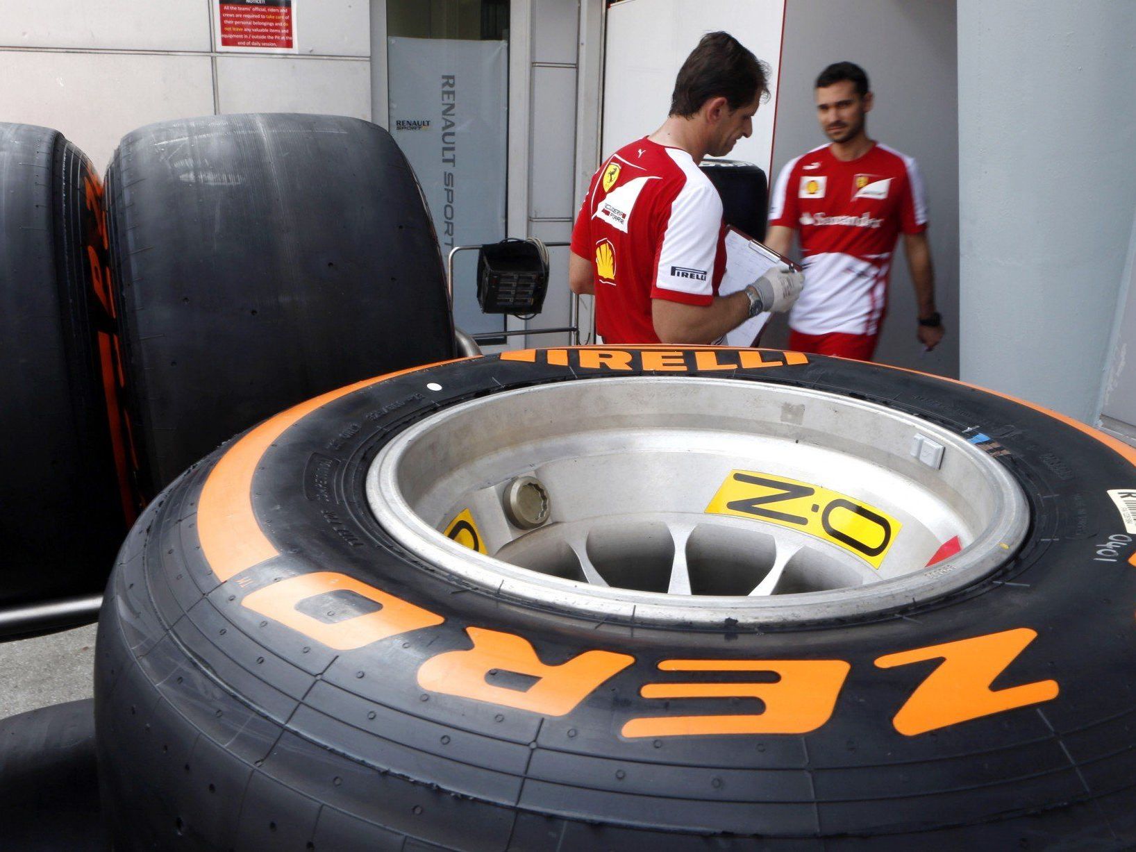 2. Saisonrennen der Formel 1 in Malaysia. Großes Fragezeichen über den aktuellen Reifen von Pirelli. 2. Saisonrennen der Formel 1 in Malaysia. Großes Fragezeichen über den aktuellen Reifen von Pirelli.