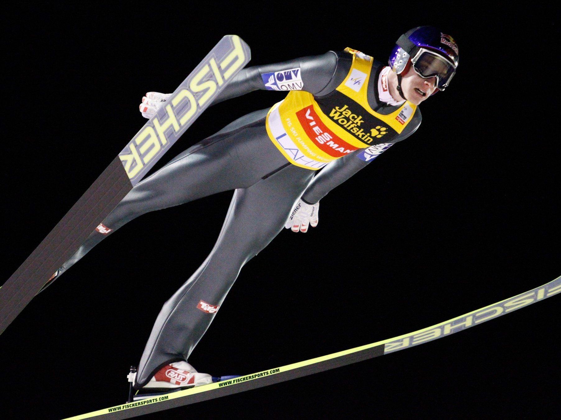 Gregor Schlierenzauer, Wolfgang Loitzl und Manuel Fettner sowie Stefan Kraft sind dabei. Gregor Schlierenzauer, Wolfgang Loitzl und Manuel Fettner sowie Stefan Kraft sind dabei.