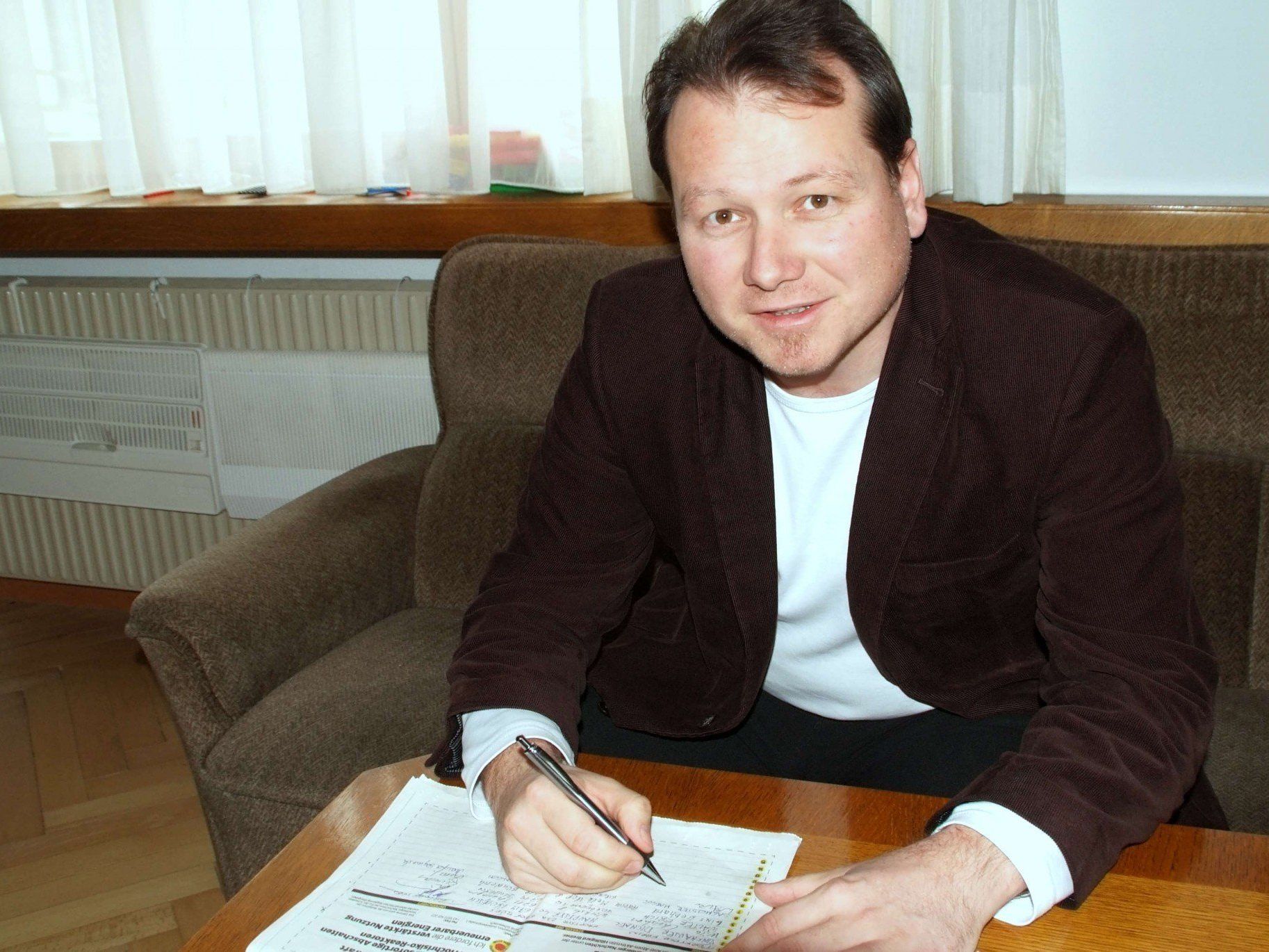 Bgm. Harald Witwer erhielt volle Zustimmung zum Budget 2013 Bgm. Harald Witwer erhielt volle Zustimmung zum Budget 2013
