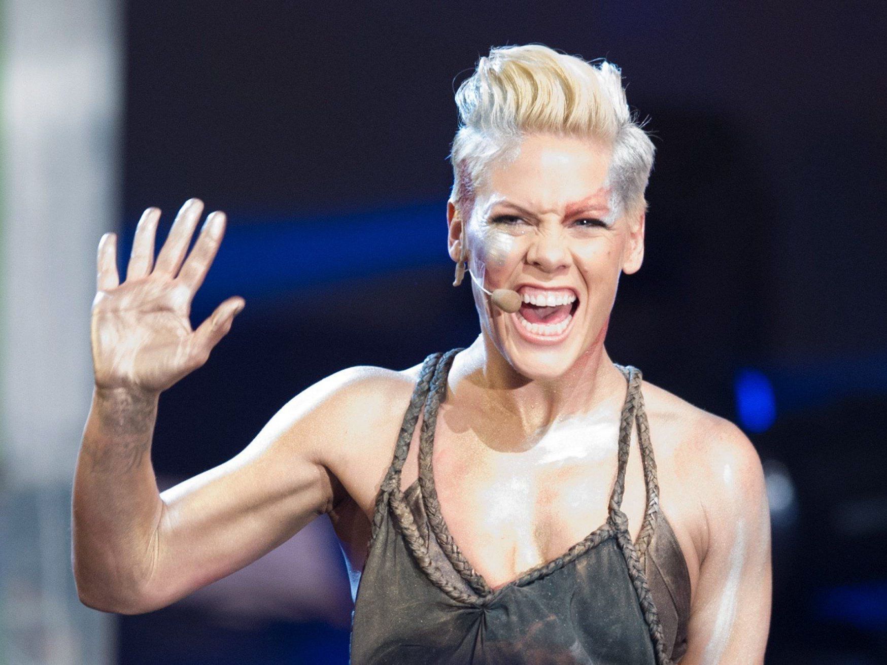 Pink und Nate Ruess von Fun - "Just Give Me A Reason". Pink und Nate Ruess von Fun - "Just Give Me A Reason".