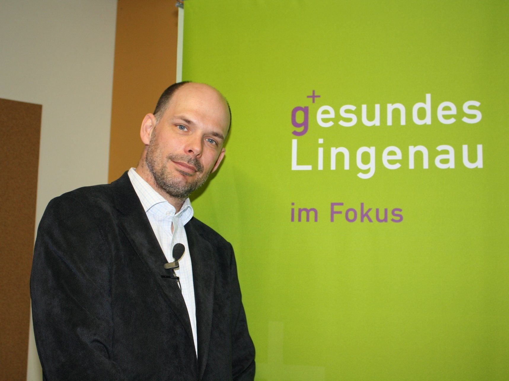 Dr. Manfred Zinthauer veranstaltet zum 1-Jahres-Jubiläum eine Vortragsreihe. Dr. Manfred Zinthauer veranstaltet zum 1-Jahres-Jubiläum eine Vortragsreihe.