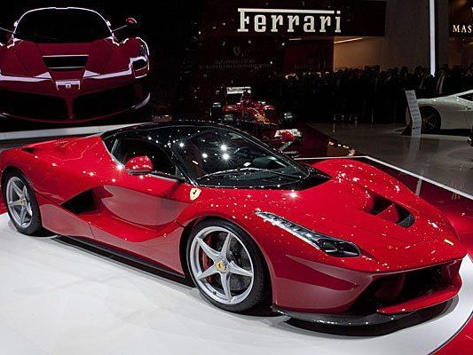 Wahrscheinlich das Highlight des Genfer Autosalons 2013 - Der Ferrari LaFerrari. Wahrscheinlich das Highlight des Genfer Autosalons 2013 - Der Ferrari LaFerrari.