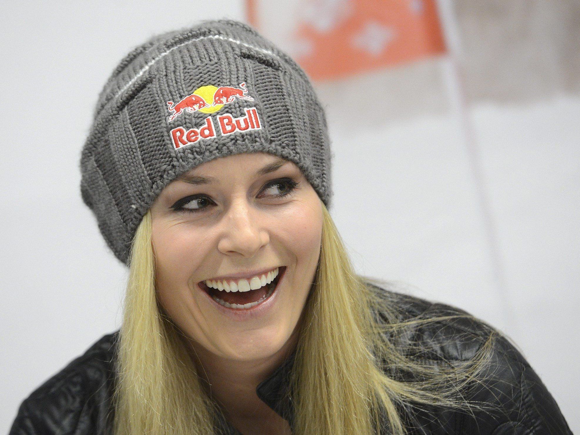 Verletzte Lindsey Vonn gewinnt durch Absage sechste Abfahrts-Kugel in Folge. Verletzte Lindsey Vonn gewinnt durch Absage sechste Abfahrts-Kugel in Folge.
