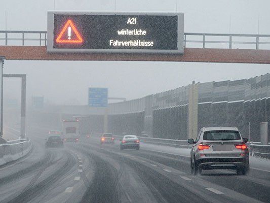 Winterwetter sorgte für Unfälle in Niederösterreich Winterwetter sorgte für Unfälle in Niederösterreich
