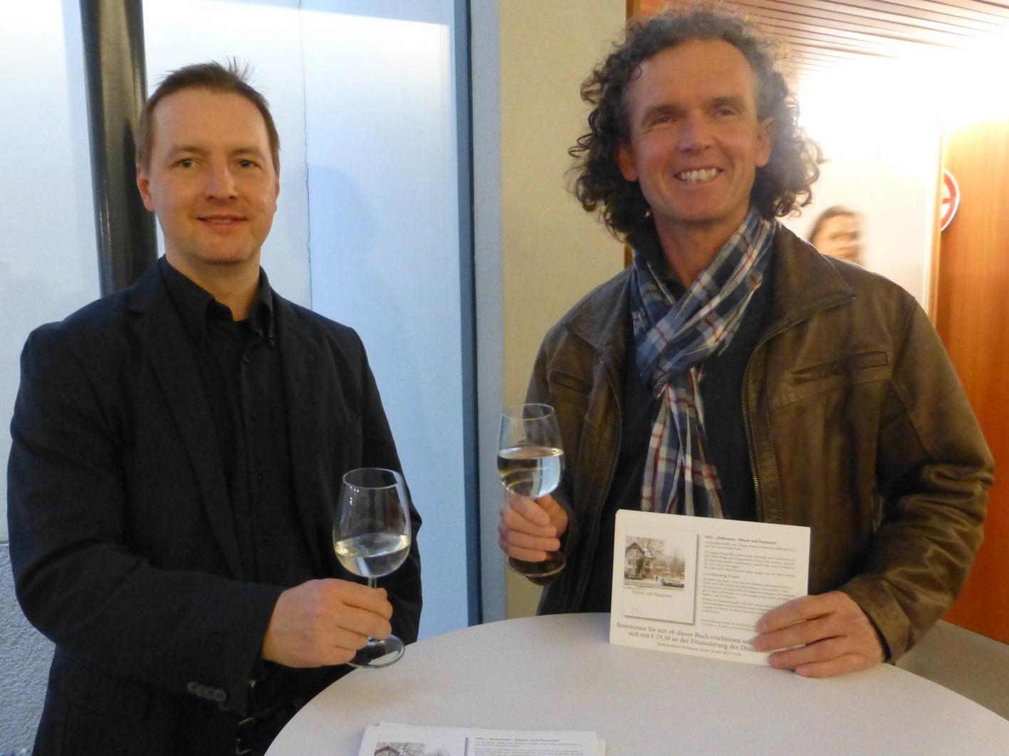 Burghart Häfele und Dietmar Walser (r.) wollen ihr Buchprojekt per Crowdfunding finanzieren.