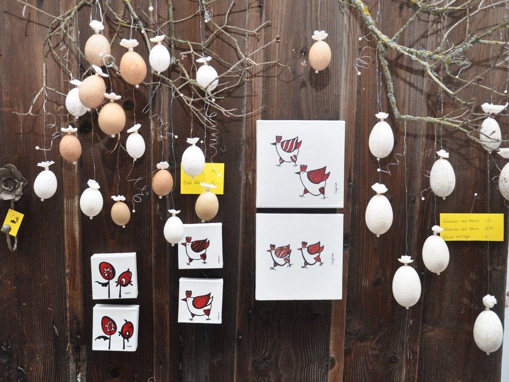 In der Aula des Rathauses findet dieses Wochenende ein Flohmarkt des Basarteams statt. In der Aula des Rathauses findet dieses Wochenende ein Flohmarkt des Basarteams statt.