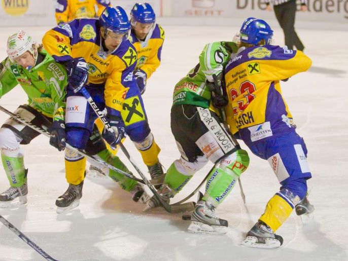 Der EHC Bregenzerwald will sich mit aller Macht gegen Zell am See behaupten. Der EHC Bregenzerwald will sich mit aller Macht gegen Zell am See behaupten.