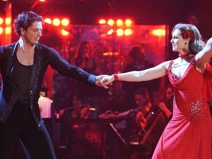 Am Freitag fällt bei Dancing Stars eine Entscheidung: Ein Paar muss die Sendung verlassen.