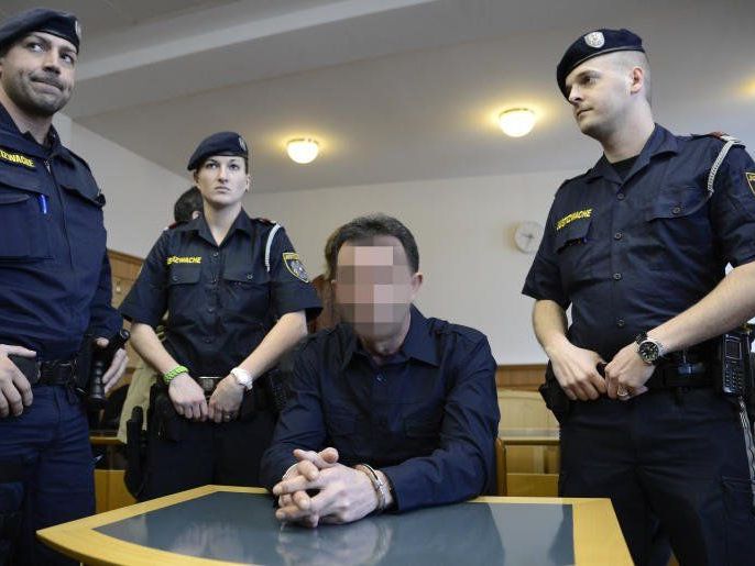 Schwerste Kindesmisshandlung in Wien-Favoriten vor 14 Jahren. Schwerste Kindesmisshandlung in Wien-Favoriten vor 14 Jahren.