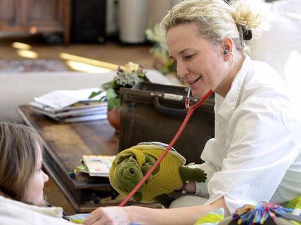 In Wien gibt es ein neues mobiles Betreuungsangebot für unheilbar kranke Kinder. In Wien gibt es ein neues mobiles Betreuungsangebot für unheilbar kranke Kinder.