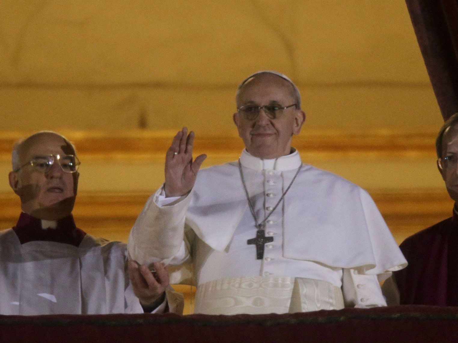 Franziskus I.: Noch nie in der Kirchengeschichte war ein Jesuit katholisches Kirchenoberhaupt Franziskus I.: Noch nie in der Kirchengeschichte war ein Jesuit katholisches Kirchenoberhaupt