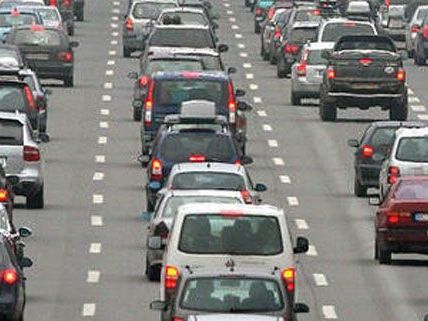 A 2 bei Wöllersdorf gesperrt A 2 bei Wöllersdorf gesperrt