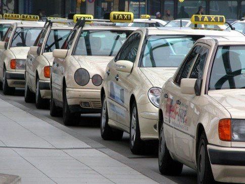 Schon lange gibt es ein ständiges Hin und her bei dem Taxistreit. - © BilderBox (Symbolbild) Schon lange gibt es ein ständiges Hin und her bei dem Taxistreit. - © BilderBox (Symbolbild)