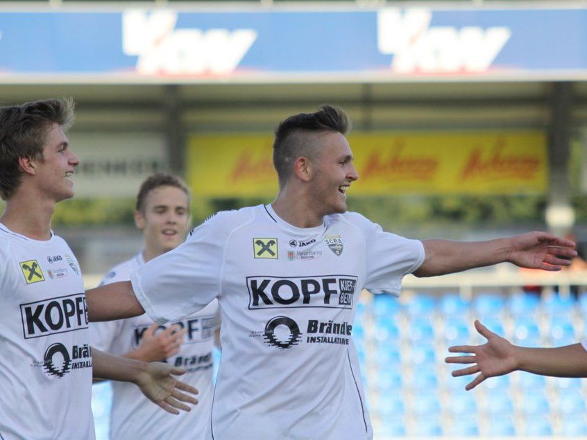 Altach Amateure-Kicker Fabian Flatz will mit seinen Kollegen gegen Austria Salzburg gewinnen. Altach Amateure-Kicker Fabian Flatz will mit seinen Kollegen gegen Austria Salzburg gewinnen.