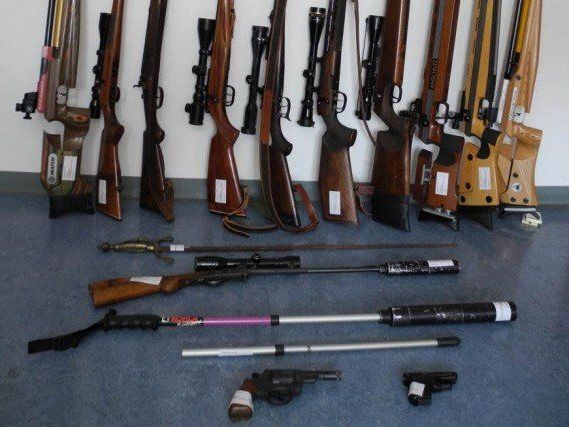 Die sichergestellen Waffen Die sichergestellen Waffen