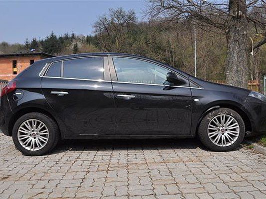 Mit diesem Auto war das Einbrecher-Trio geflüchtet Mit diesem Auto war das Einbrecher-Trio geflüchtet