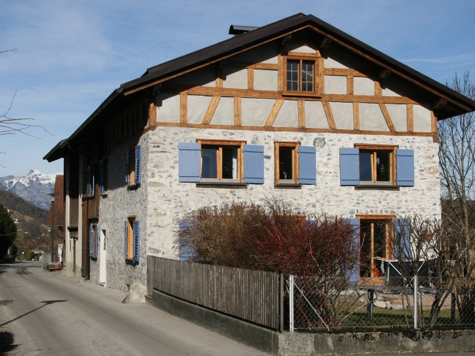 Von diesem Haus geht der Hausname "s´Freschners" aus. Von diesem Haus geht der Hausname "s´Freschners" aus.