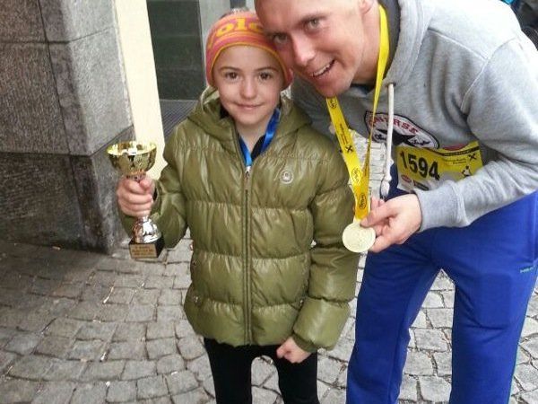 Laura Wachter mit Tennistrainer Christoph Scheubmayr Laura Wachter mit Tennistrainer Christoph Scheubmayr