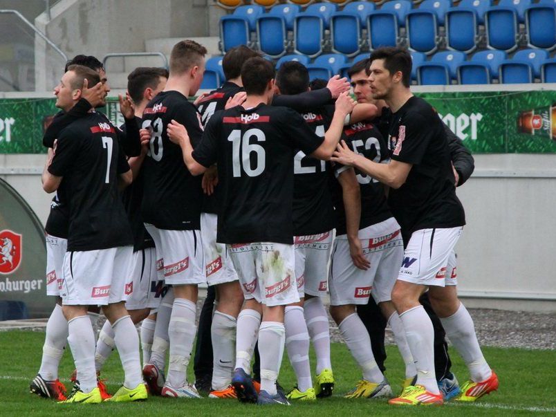 Der SC Bregenz jubelt über einen 3:2-Derbysieg bei den Altach Amateuren. Der SC Bregenz jubelt über einen 3:2-Derbysieg bei den Altach Amateuren.
