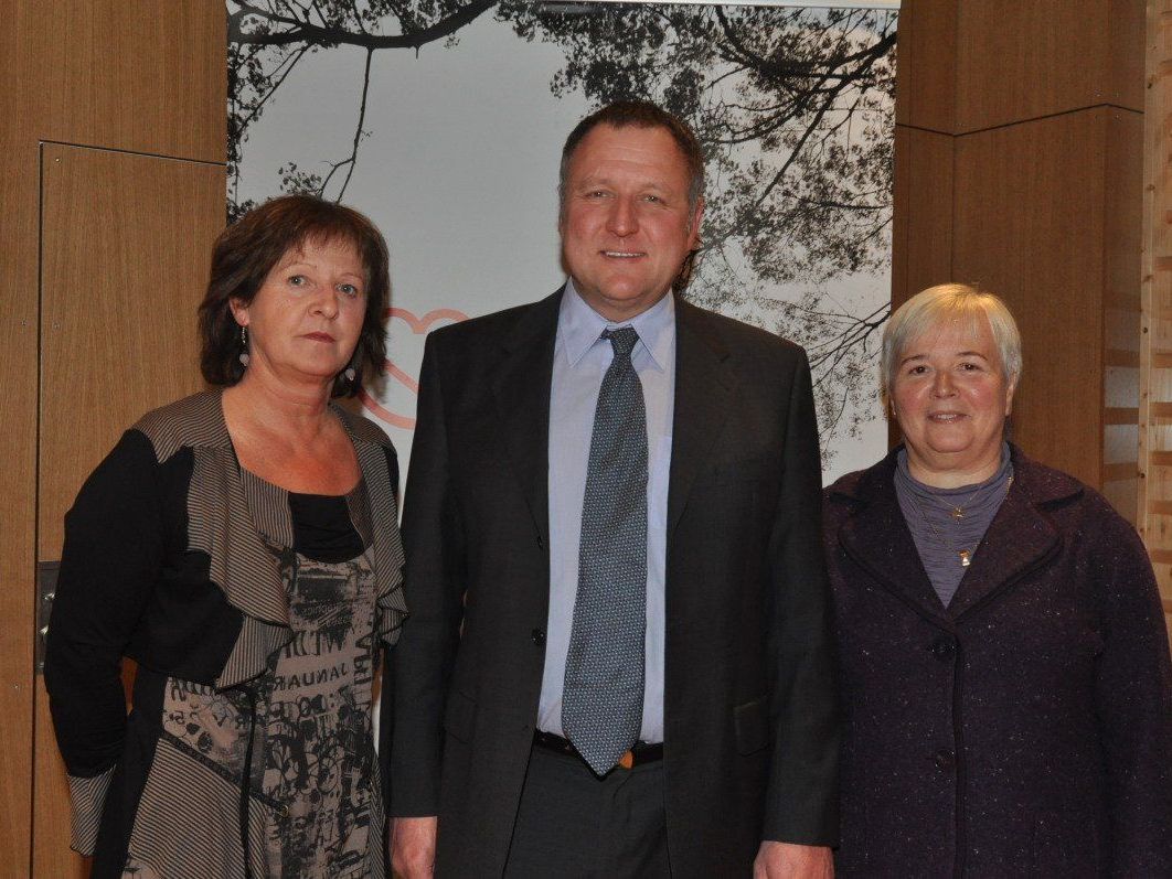 Schriftführerin Elisabeth Begle, Obmann Markus Humml und Kassierin Ingeborg Hellweger zeigen großes Engagement für den KPV. Schriftführerin Elisabeth Begle, Obmann Markus Humml und Kassierin Ingeborg Hellweger zeigen großes Engagement für den KPV.