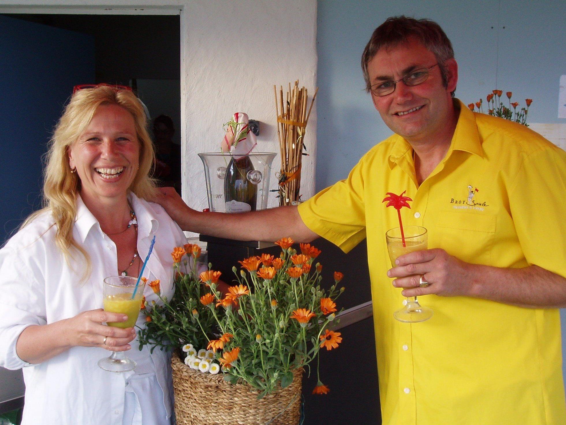 Christine und Jürgen Hehle laden zur offiziellen Saisoneröffnung im „Treff am See“ beim Lochauer Strandbad.