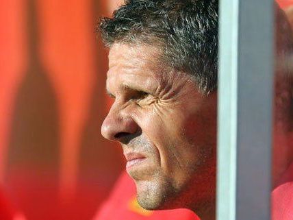 Admira Coach Kühbauer blickt nun auch wirtschaftlich düsteren Zeiten entgegen Admira Coach Kühbauer blickt nun auch wirtschaftlich düsteren Zeiten entgegen