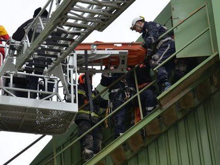 Schwerer Arbeitsunfall am Freitag in Wien-Liesing. Schwerer Arbeitsunfall am Freitag in Wien-Liesing.