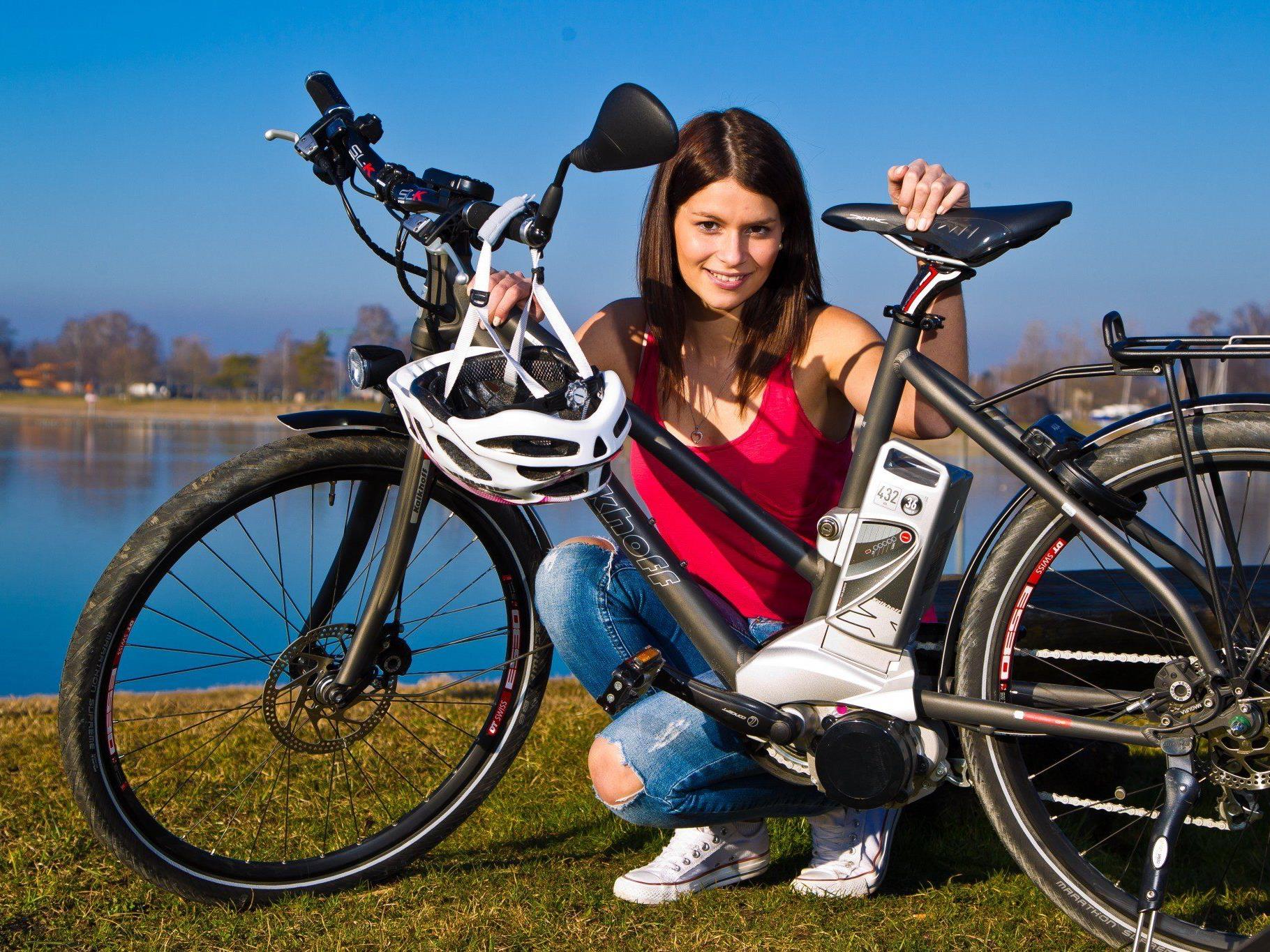 E-Bikes erfreuen sich steigender Beliebtheit - und erhöhen die Pendler-"Reichweite" zusätzlich.