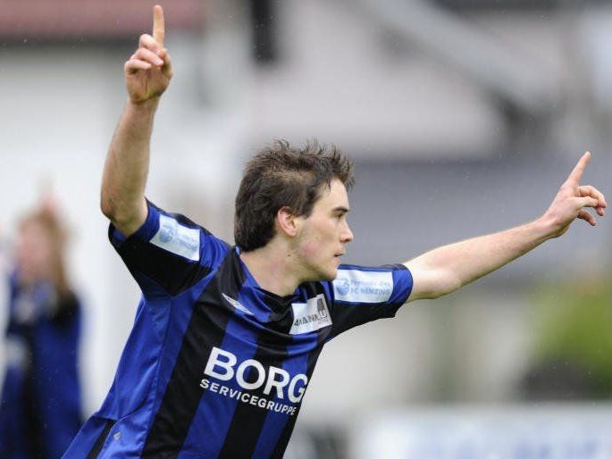 Nenzing Stürmer Sandro Decet schoss zwei Tore. Nenzing Stürmer Sandro Decet schoss zwei Tore.