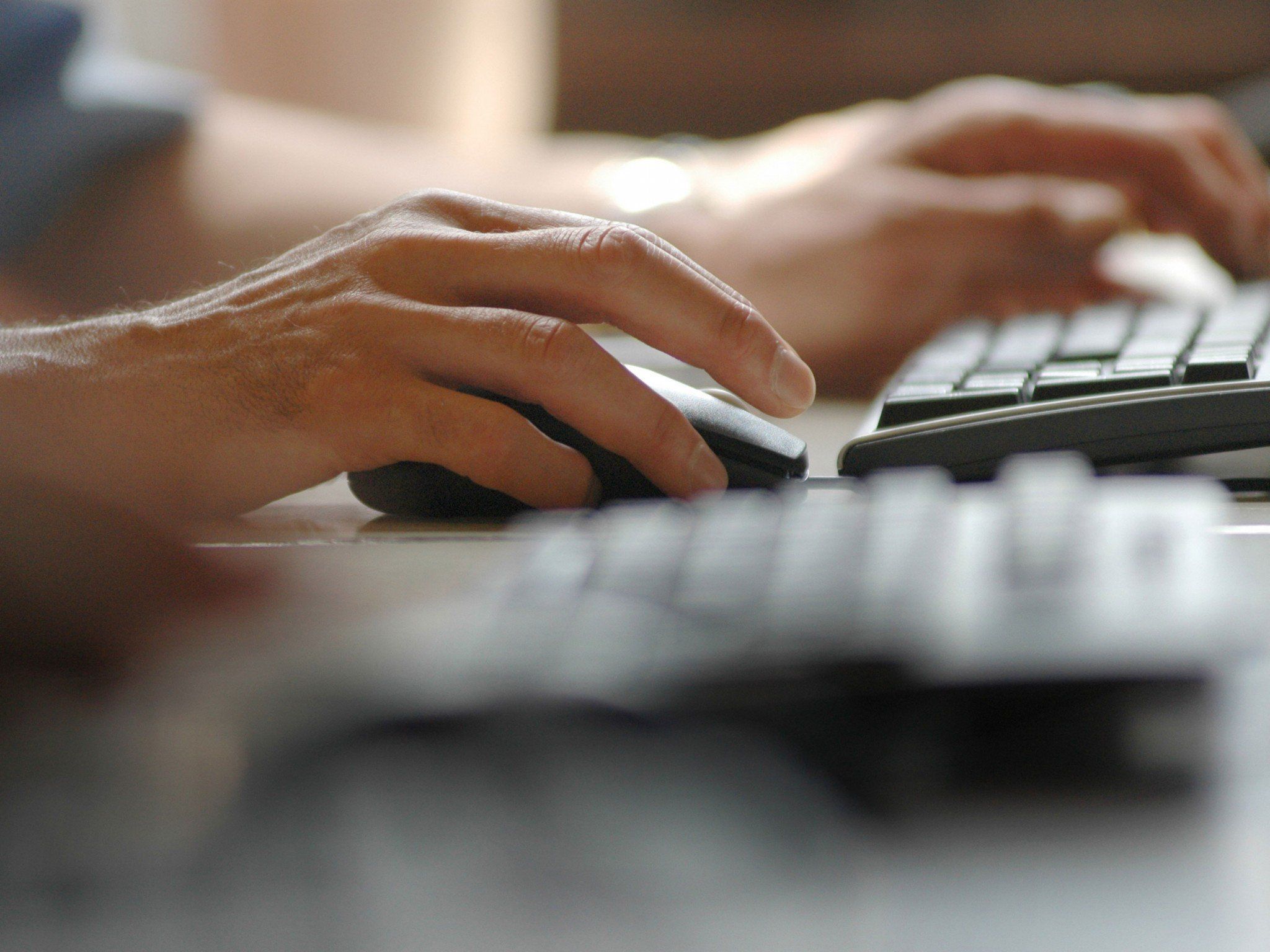 445 Inhalte tatsächlich illegal - Zwei Funde auf österreichischen Servern. 445 Inhalte tatsächlich illegal - Zwei Funde auf österreichischen Servern.