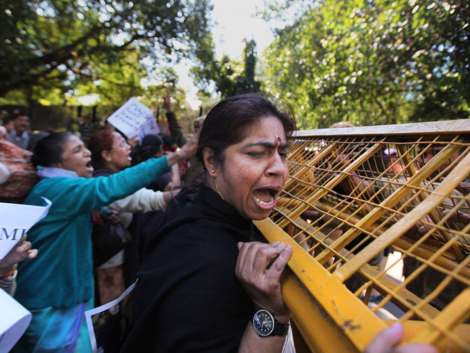Indien: Die Bevölkerung fordert härtere Strafe für Vergewaltiger. Indien: Die Bevölkerung fordert härtere Strafe für Vergewaltiger.