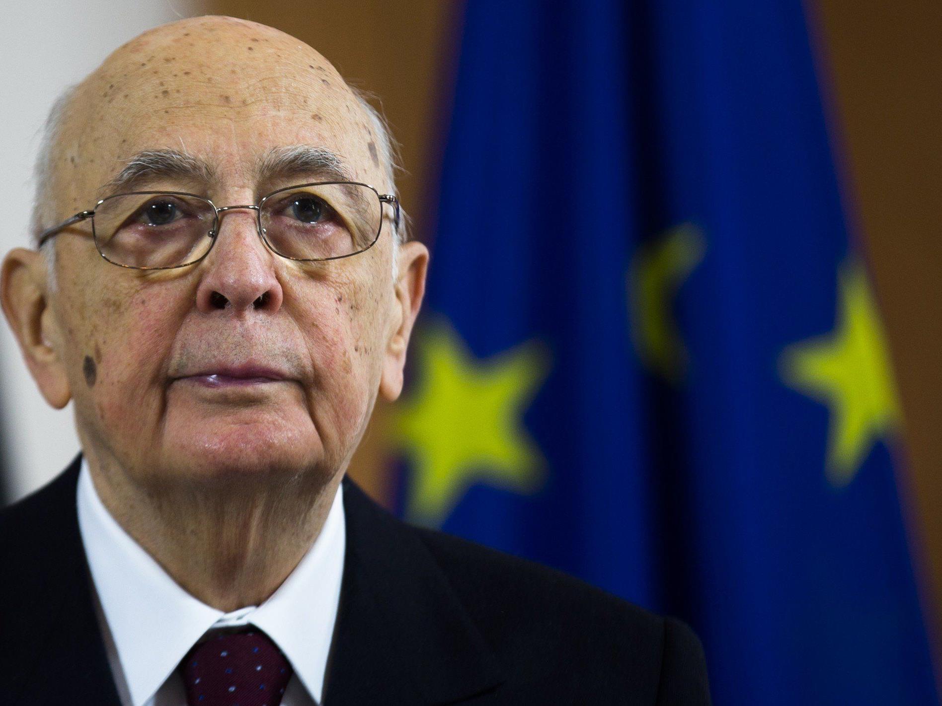 Da sich die Kammern auf keinen Nachfolger einigen konnten, tritt der 87-jährige Giorgio Napolitano ein zweites Mal an.