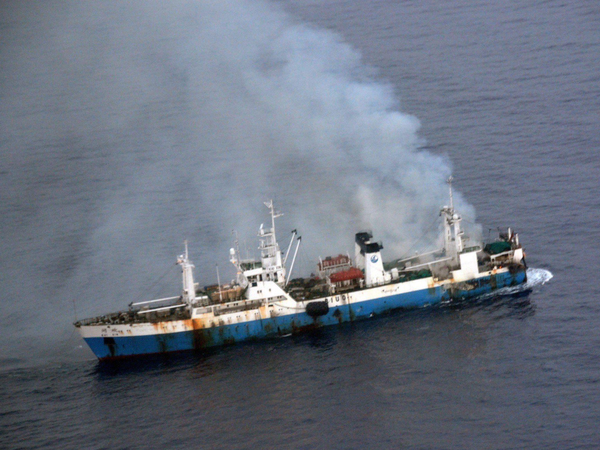 Besatzungsmitglieder von norwegischem Schiff gerettet.