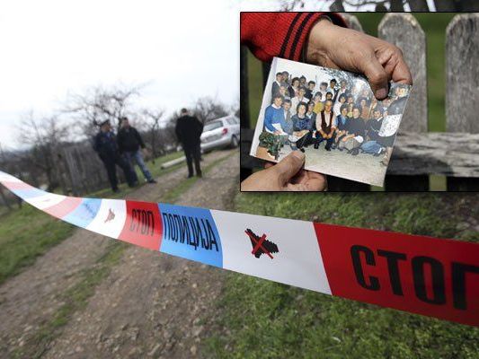 Serbien im Schockzustand: Ein 60 Jahre alter Mann hat am Dienstagmorgen bei einem Amoklauf 13 Menschen erschossen. Serbien im Schockzustand: Ein 60 Jahre alter Mann hat am Dienstagmorgen bei einem Amoklauf 13 Menschen erschossen.