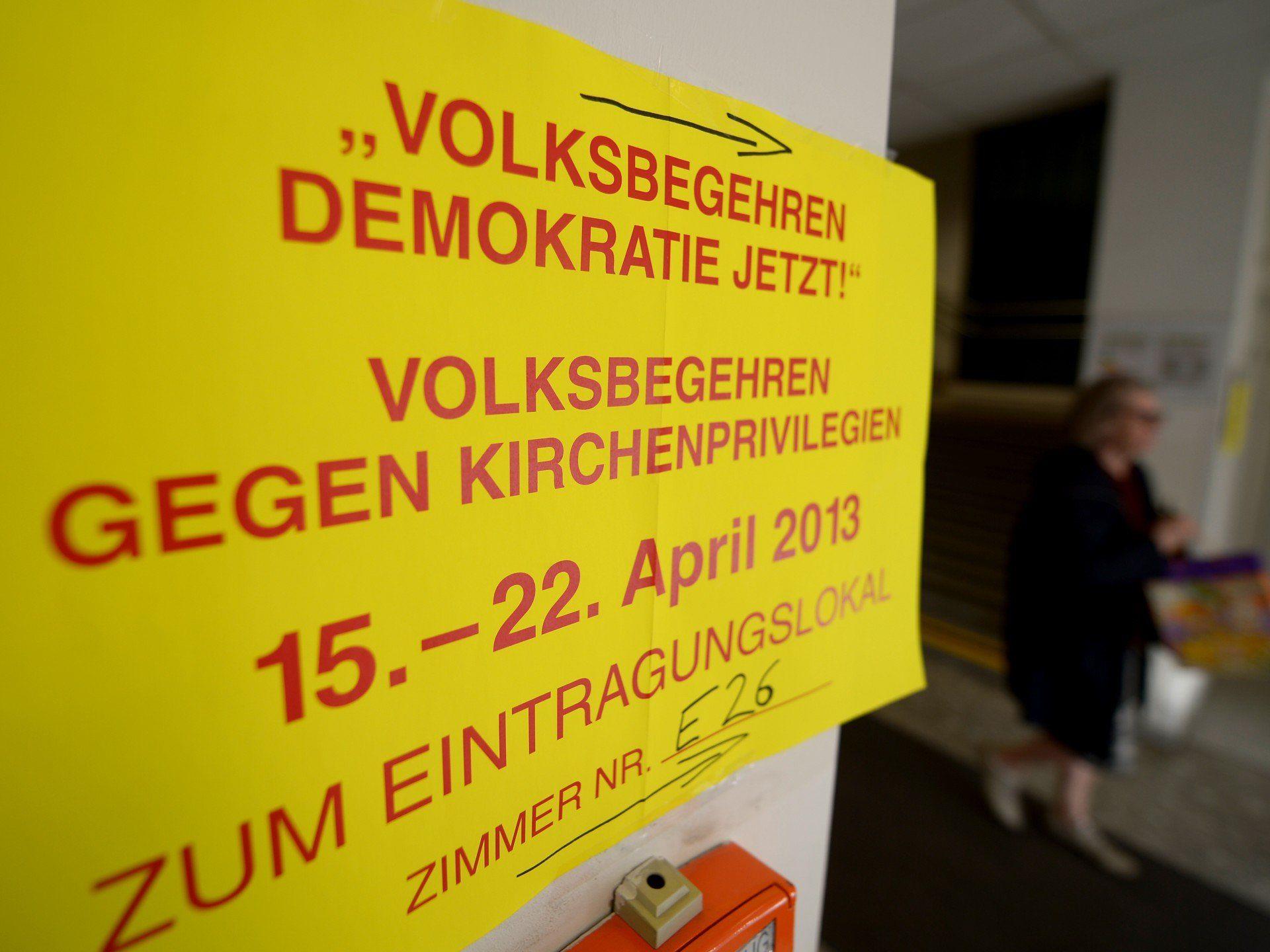 Gescheitert - 69.841 unterstützten "Demokratie jetzt!", 56.660 "gegen Kirchenprivilegien"