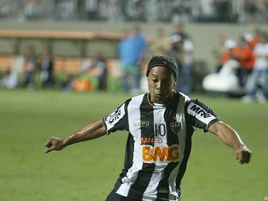 Ronaldinho kommt nicht zum Einsatz Ronaldinho kommt nicht zum Einsatz